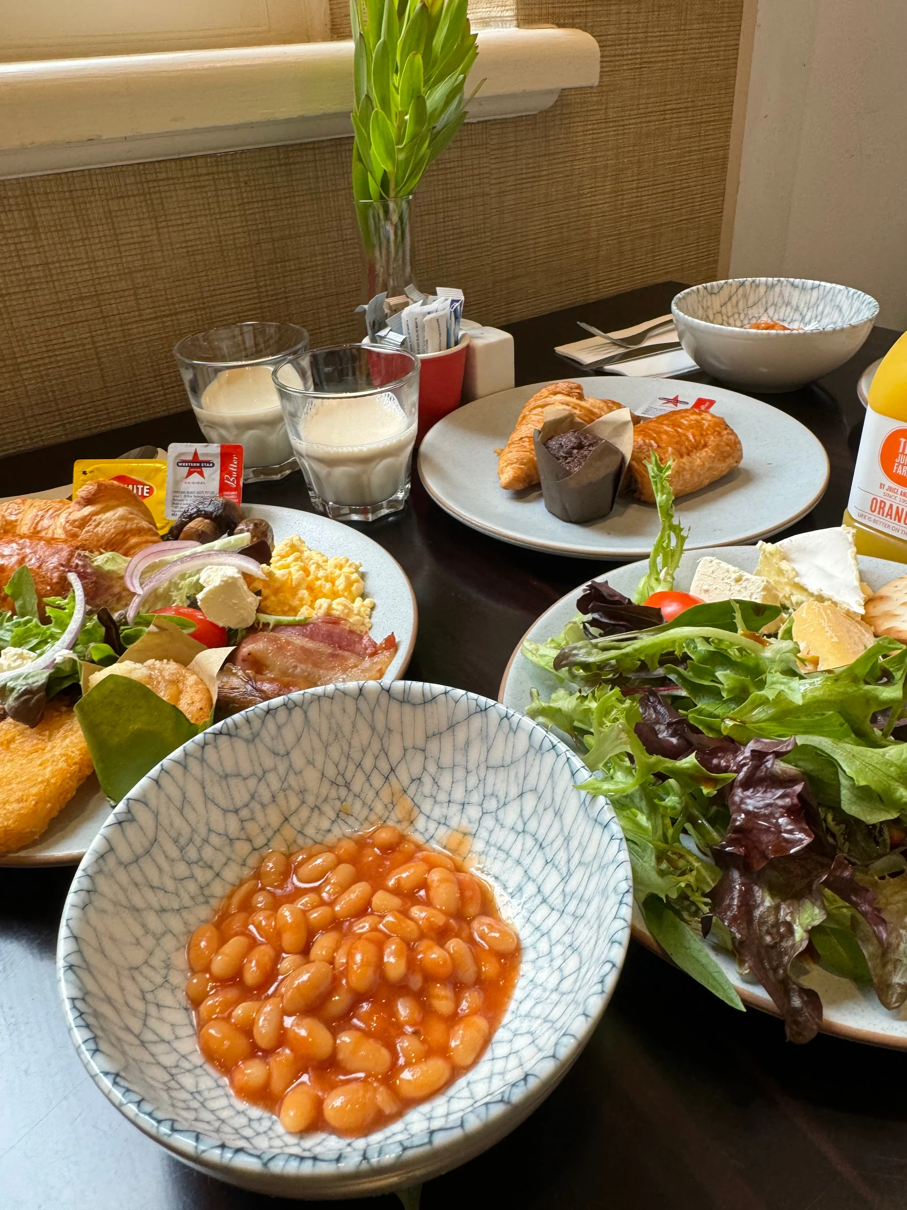 Breakfast in the lounge the next morning.