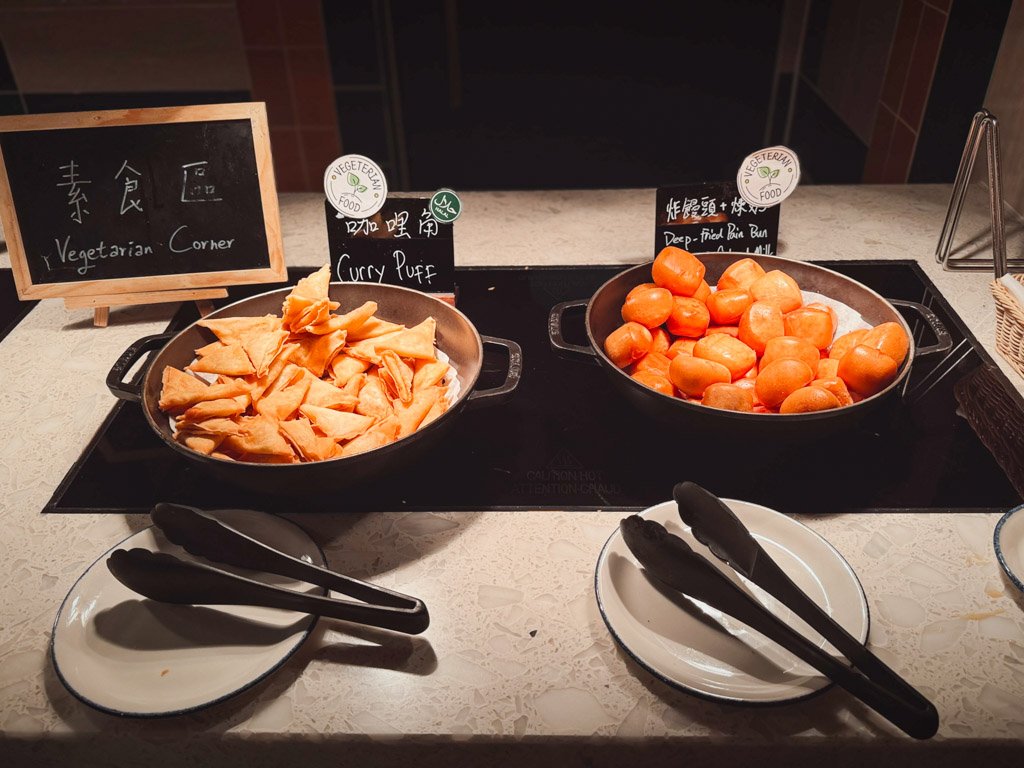 フォーポイントバイシェラトン香港東涌 Tung Chung Kitchenのベジタリアンコーナー