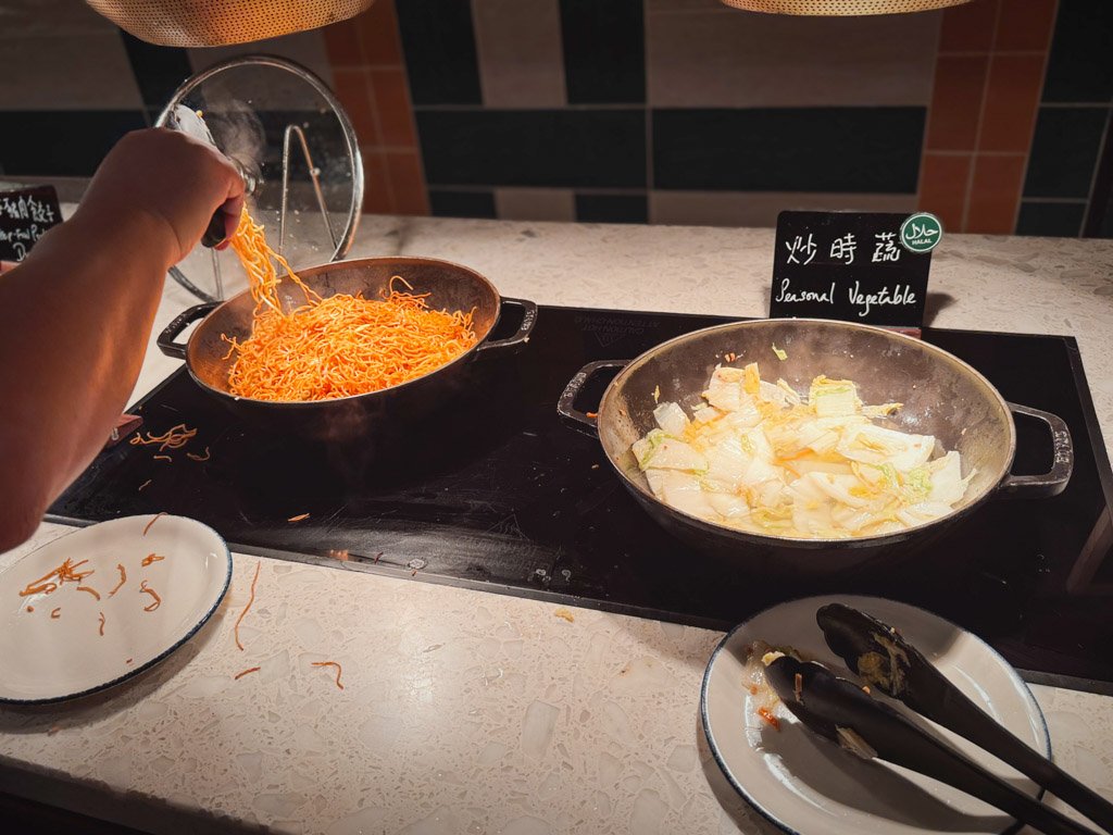 フォーポイントバイシェラトン香港東涌 Tung Chung Kitchenの野菜炒め