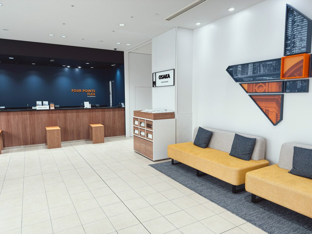 フォーポイント フレックス大阪本町のロビー