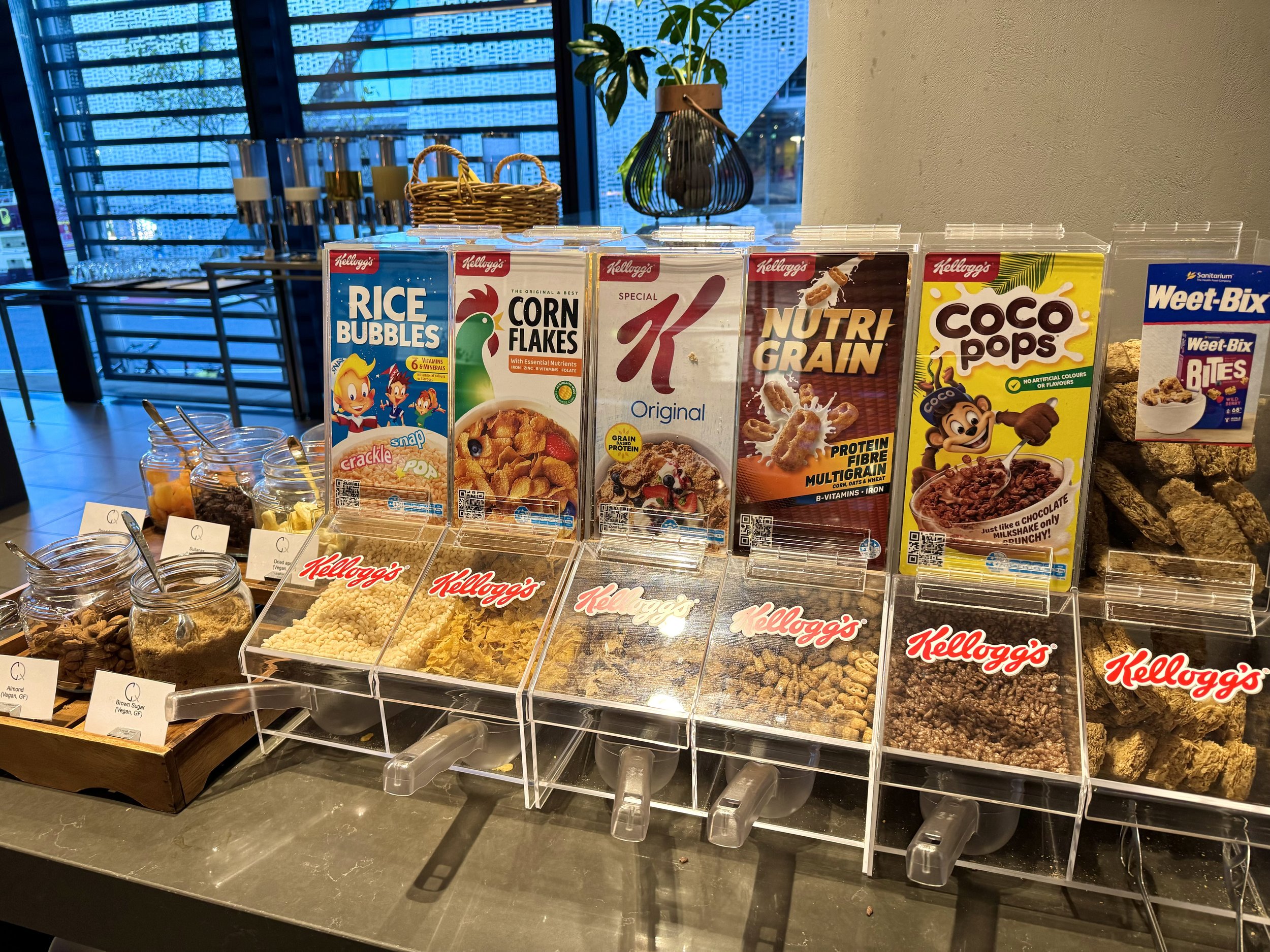 フォーポイントバイシェラトン・シドニー セントラルパーク朝食ビュッフェのシリアル