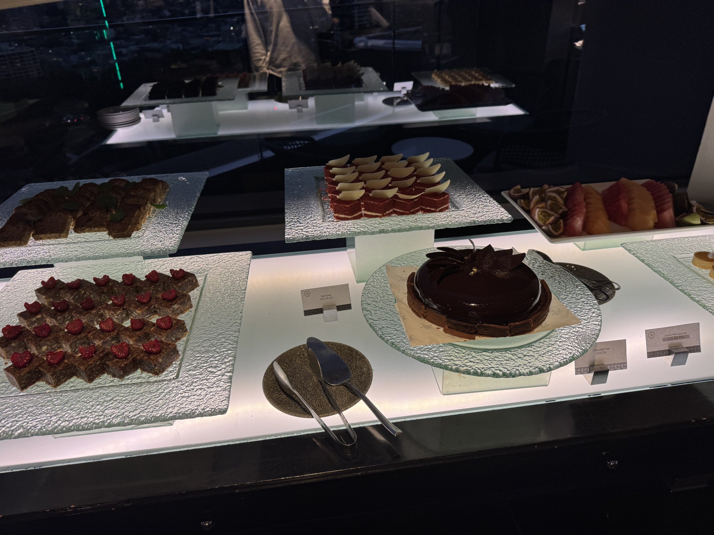 シェラトングランド・シドニー・ハイドパークのラウンジケーキ