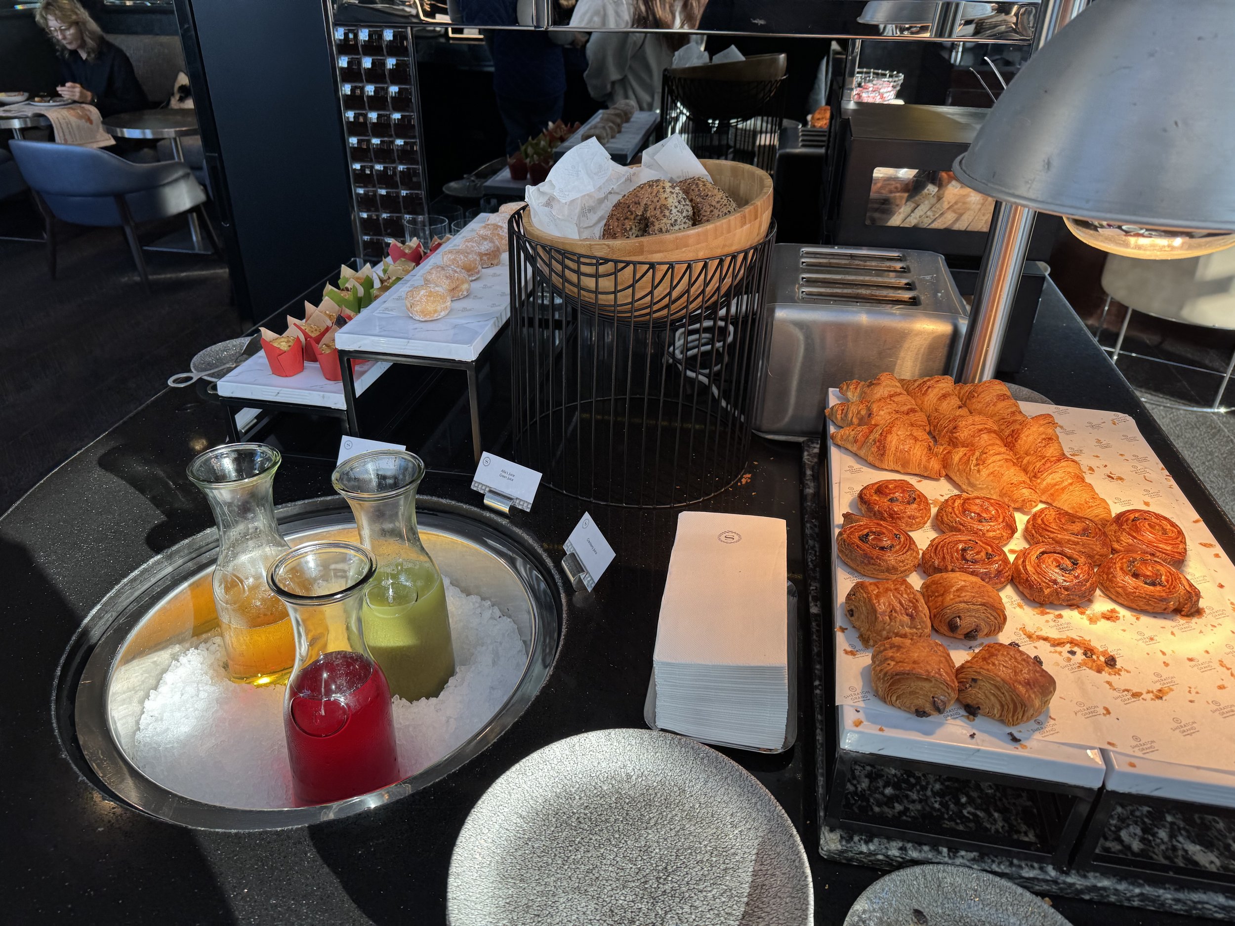  パンとカップケーキのコーナー 
