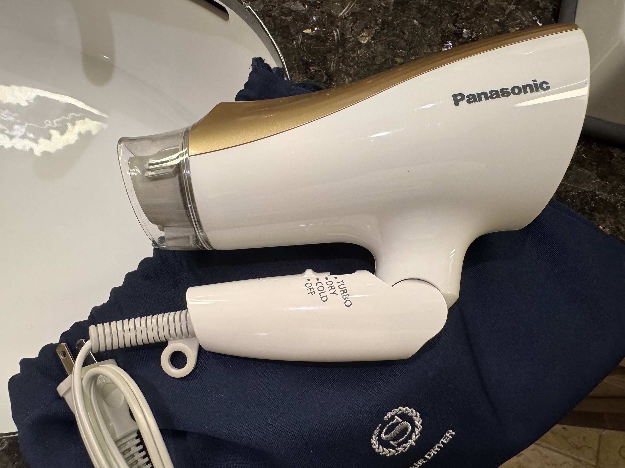  ドライヤーはパナソニック製でした。 