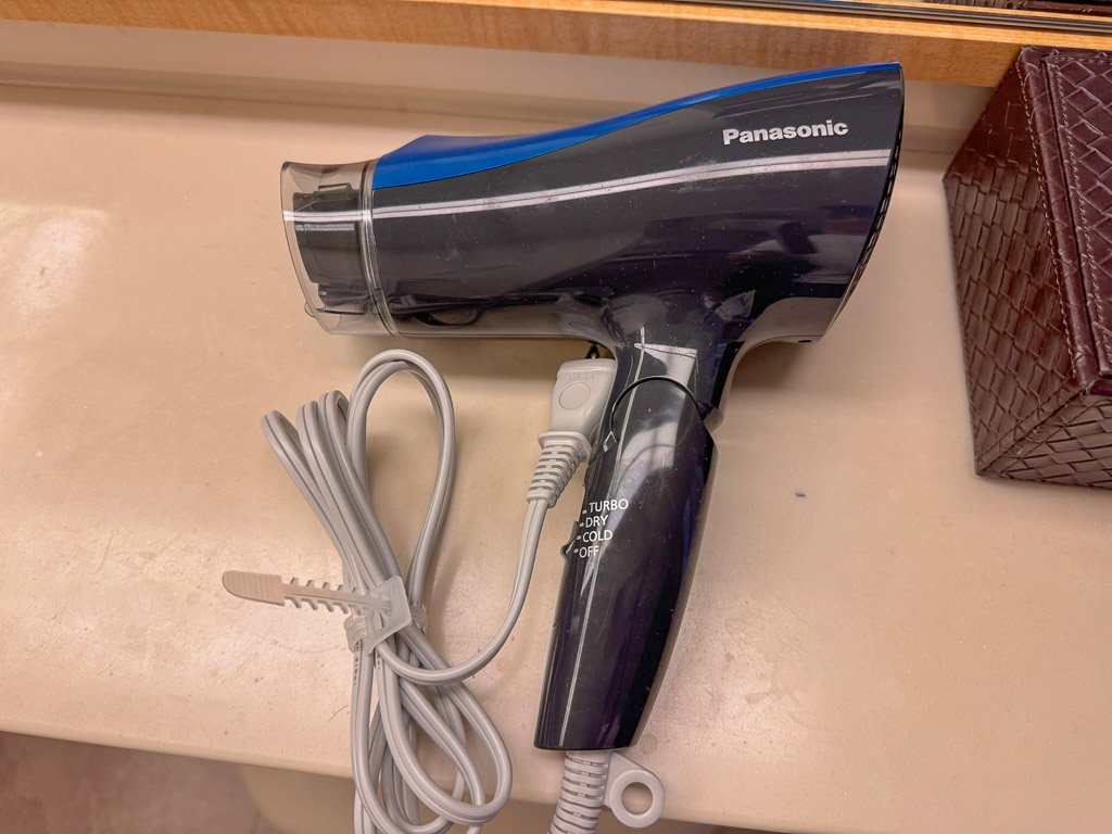  ドライヤーは一般的なPanasonic製でした。 
