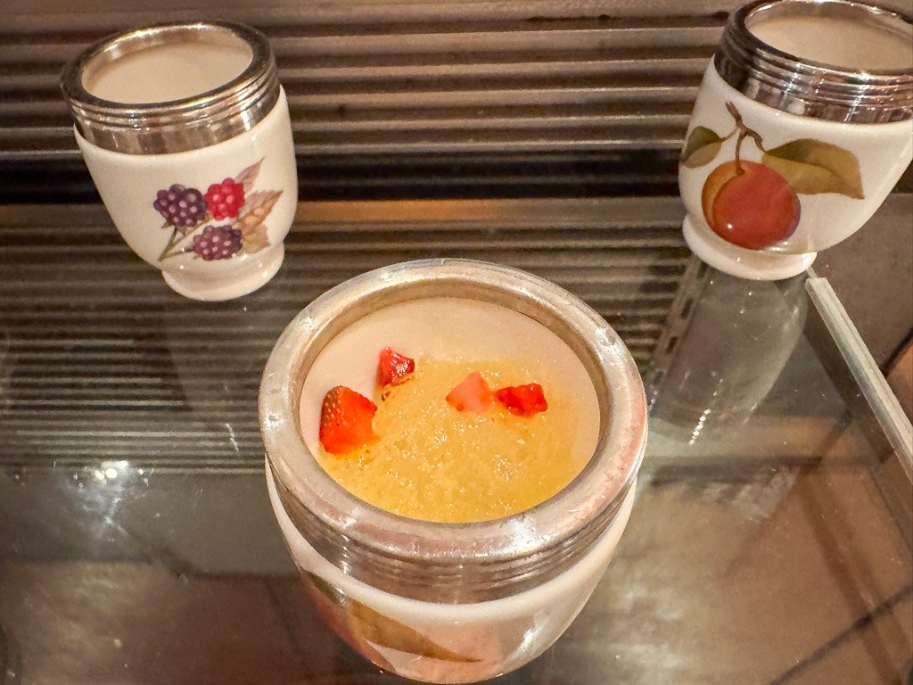 お酒が少し入ったゼリー？美味しかったです。 