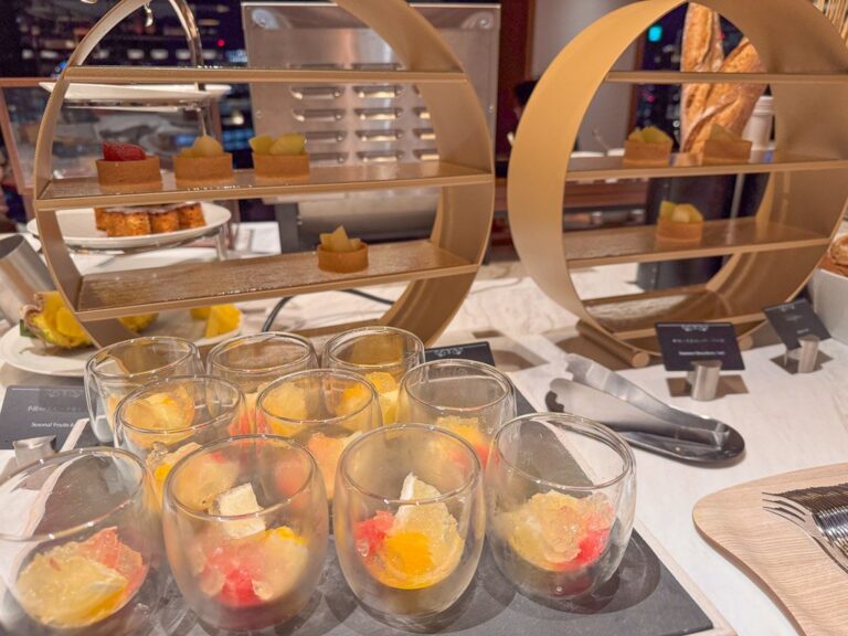 THE-MOMENT GRILL & DININGのデザートグラス
