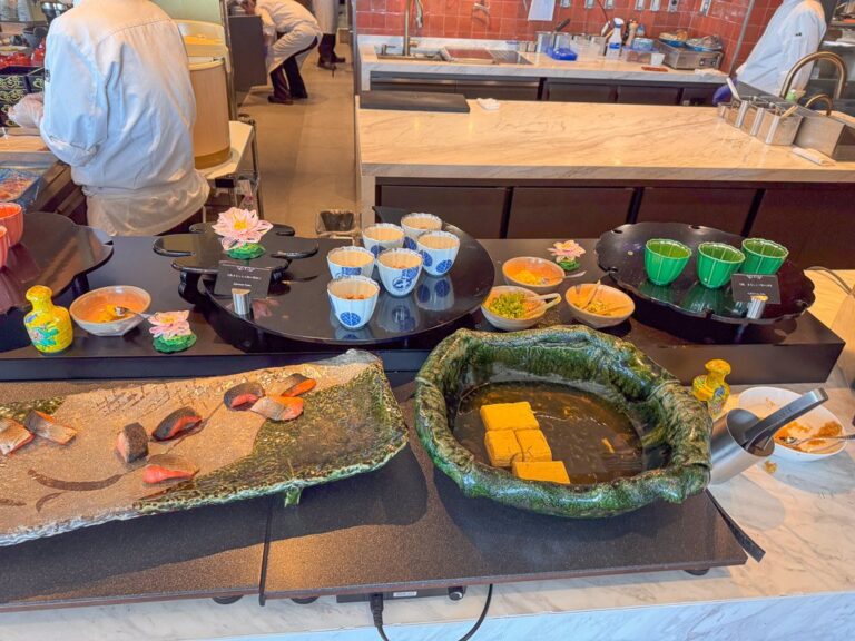 大阪ステーションホテル朝食ビュッフェの小鉢と温菜