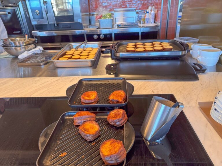 大阪ステーションホテル朝食ビュッフェの焼き菓子
