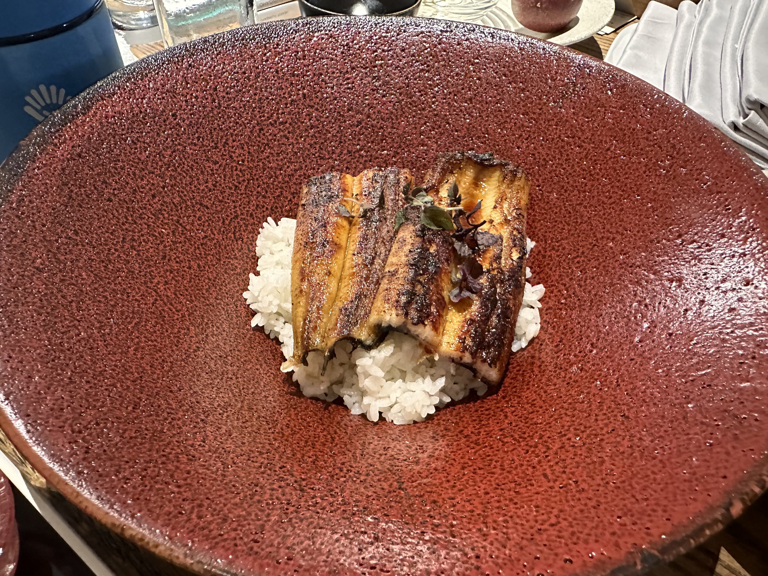  インルームダイニングで注文したうなぎの料理。 