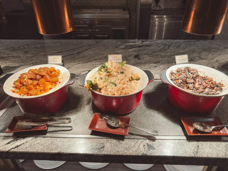JWマリオット・クアラルンプール朝食ビュッフェの温かい料理