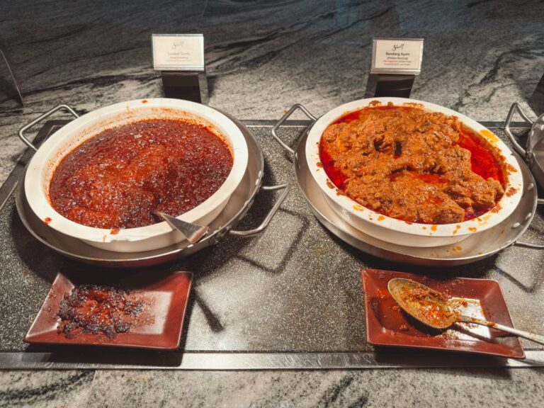 JWマリオット・クアラルンプール朝食ビュッフェのカレー料理
