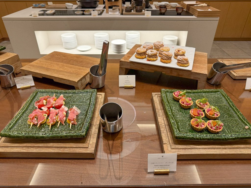 JWマリオット奈良クラブラウンジの前菜カウンター