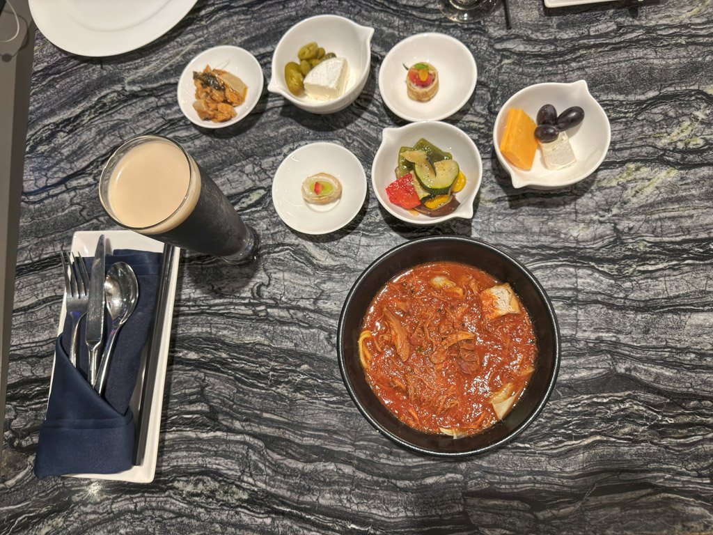 ルメリディアン・クアラルンプールのラウンジ軽食プレート