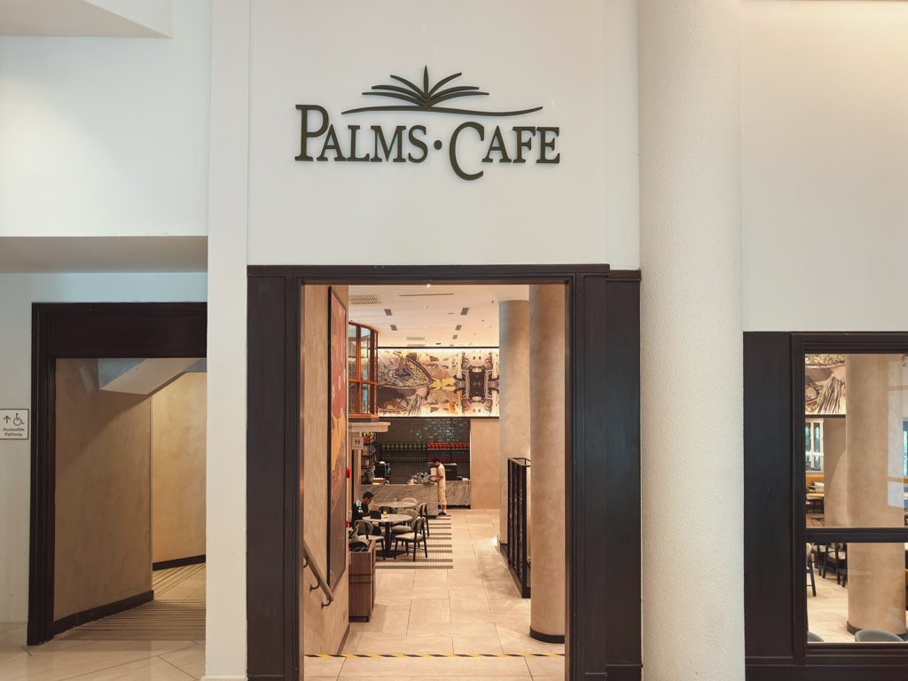 パームガーデンホテルのPalms Cafe入口