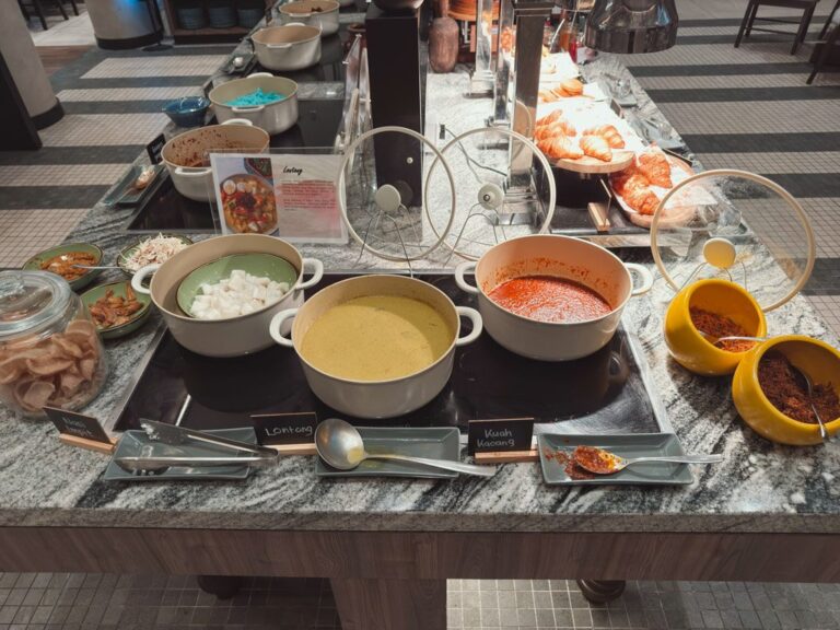 パームガーデンホテル朝食ビュッフェのスープコーナー
