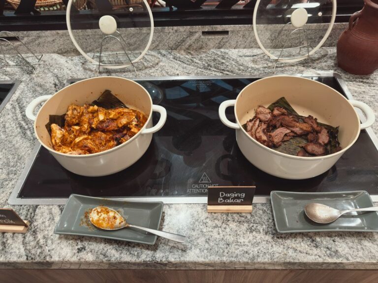 パームガーデンホテル朝食ビュッフェの煮込み料理