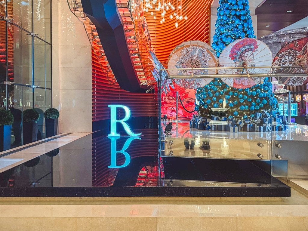 ルネッサンス上海普陀ホテルのクリスマス装飾ロビー
