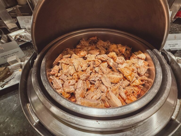 ホンタホテル上海朝食ビュッフェの肉料理
