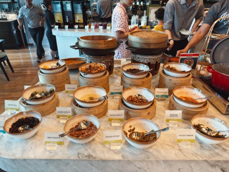 Wクアラルンプール朝食ビュッフェの料理カウンター
