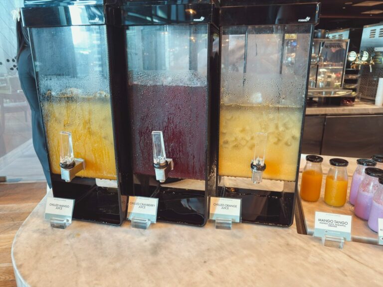Wクアラルンプール朝食ビュッフェのフレッシュジュース