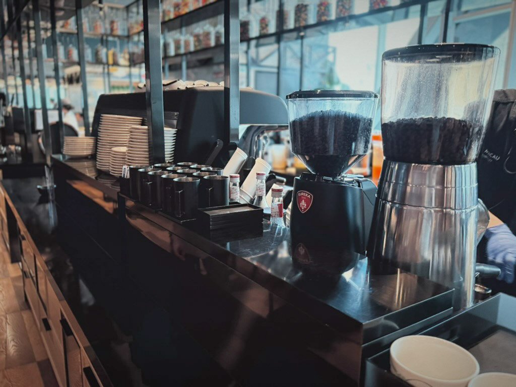 Wマカオ スタジオシティ レストラン津津のコーヒーマシン