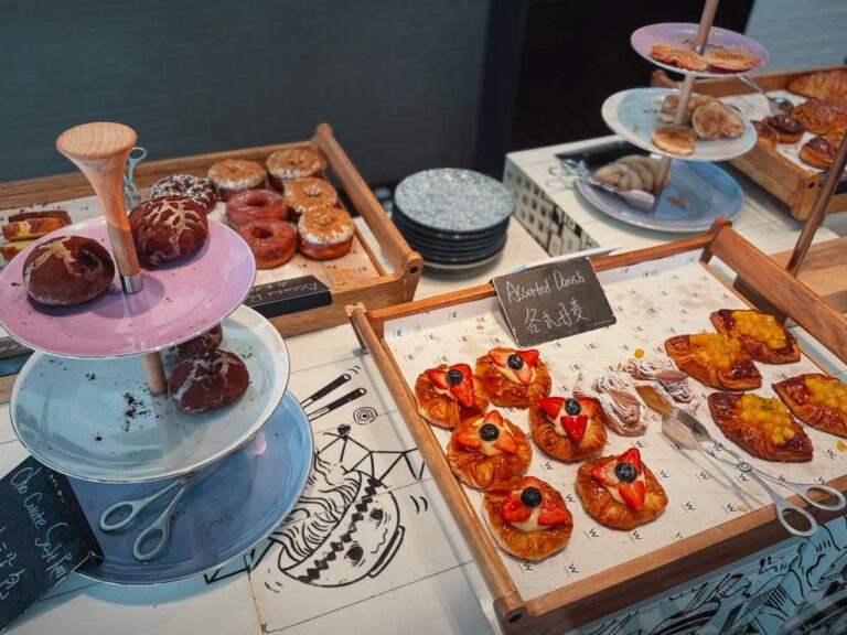 W上海外灘朝食ビュッフェのペストリーコーナー