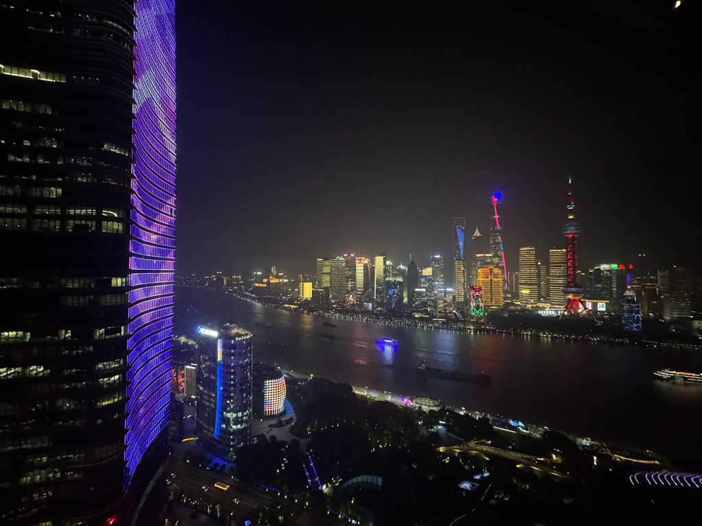 W上海外灘客室から眺める外灘の夜景