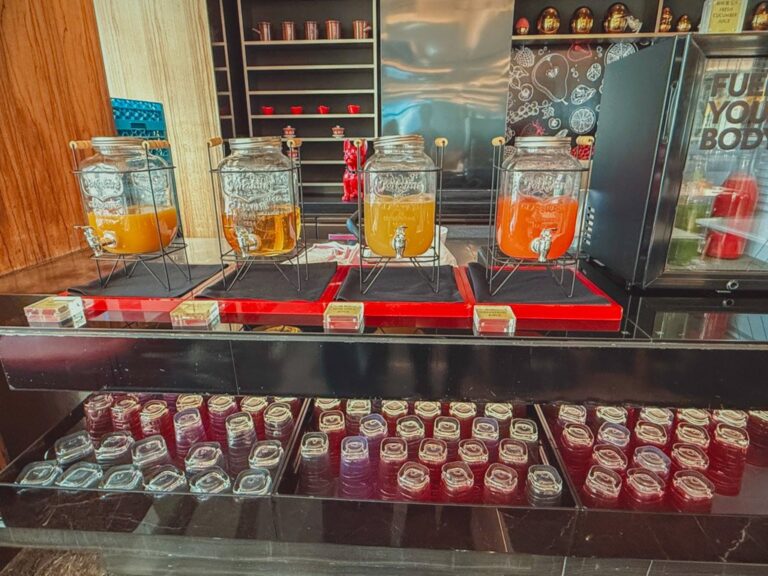 W蘇州朝食会場のドリンクとデザート