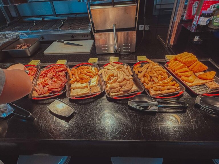 W蘇州朝食ビュッフェの揚げ物コーナー