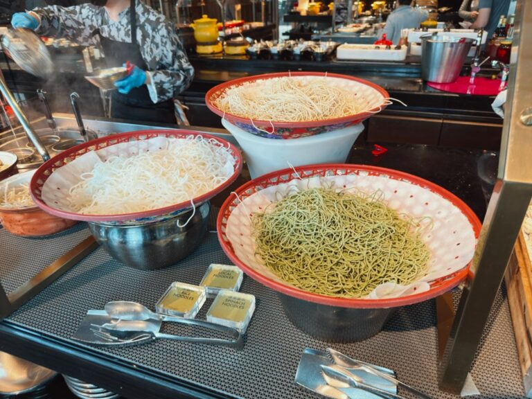 W蘇州朝食ビュッフェの麺コーナー