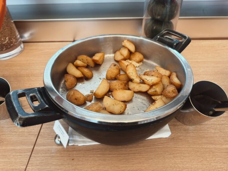 W大阪朝食ビュッフェのポテト料理