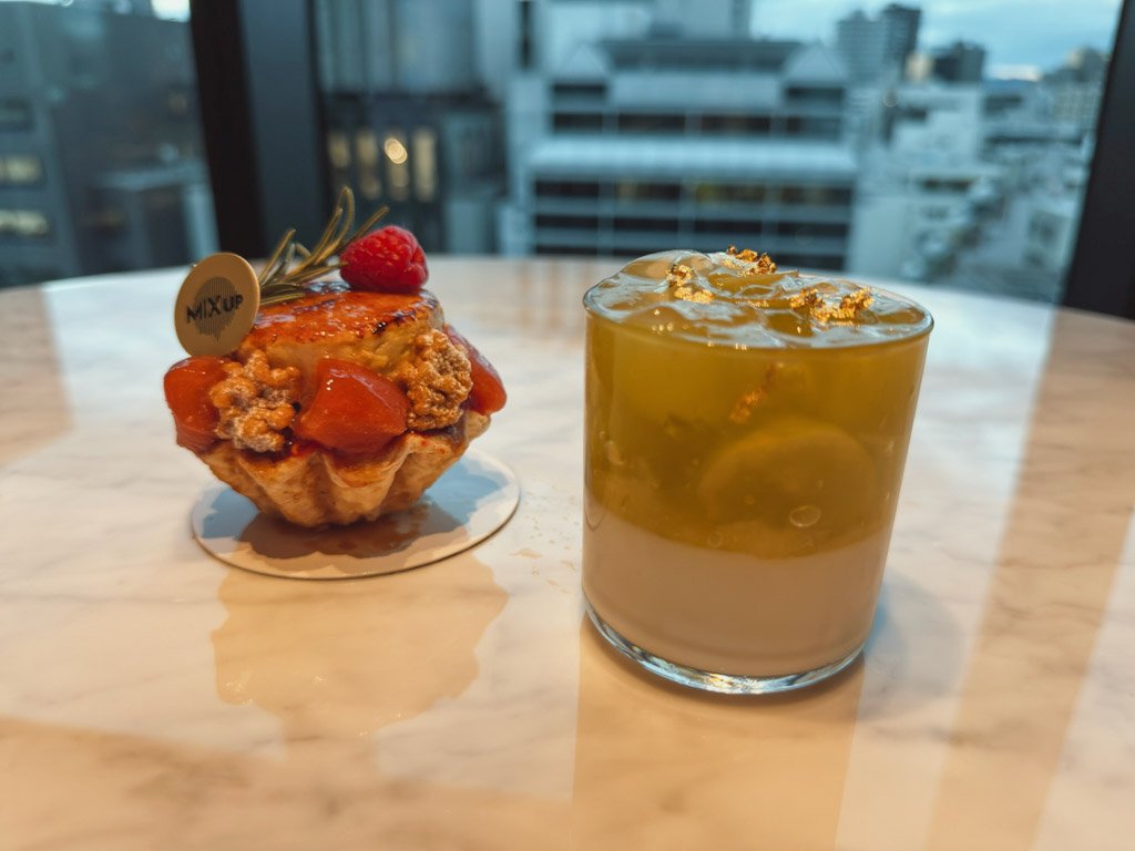 W大阪MIXupのデザートとドリンク