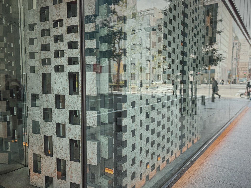 W大阪1階TEPPANYAKI MYDOの外観