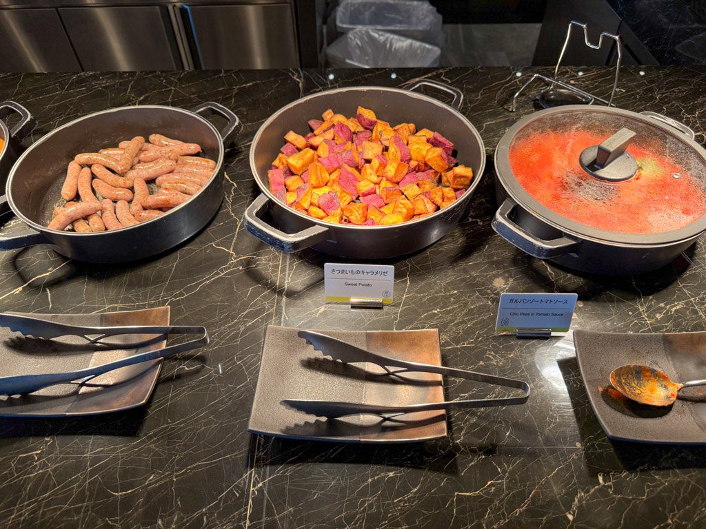 ウェスティンホテル横浜朝食ビュッフェのソーセージとポテト