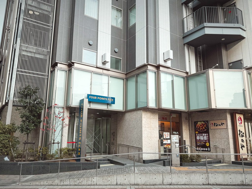 フォーポイント フレックス横浜駅西の客室