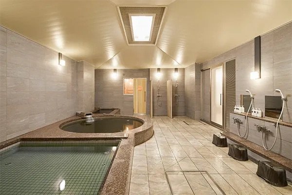 すごく綺麗!ではないですが、温泉があるホテルはポイント高いです。 こちらもプラチナエリート会員以上であれば、無料です。