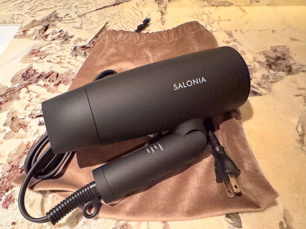 大阪ステーションホテル客室のSALONIAドライヤー