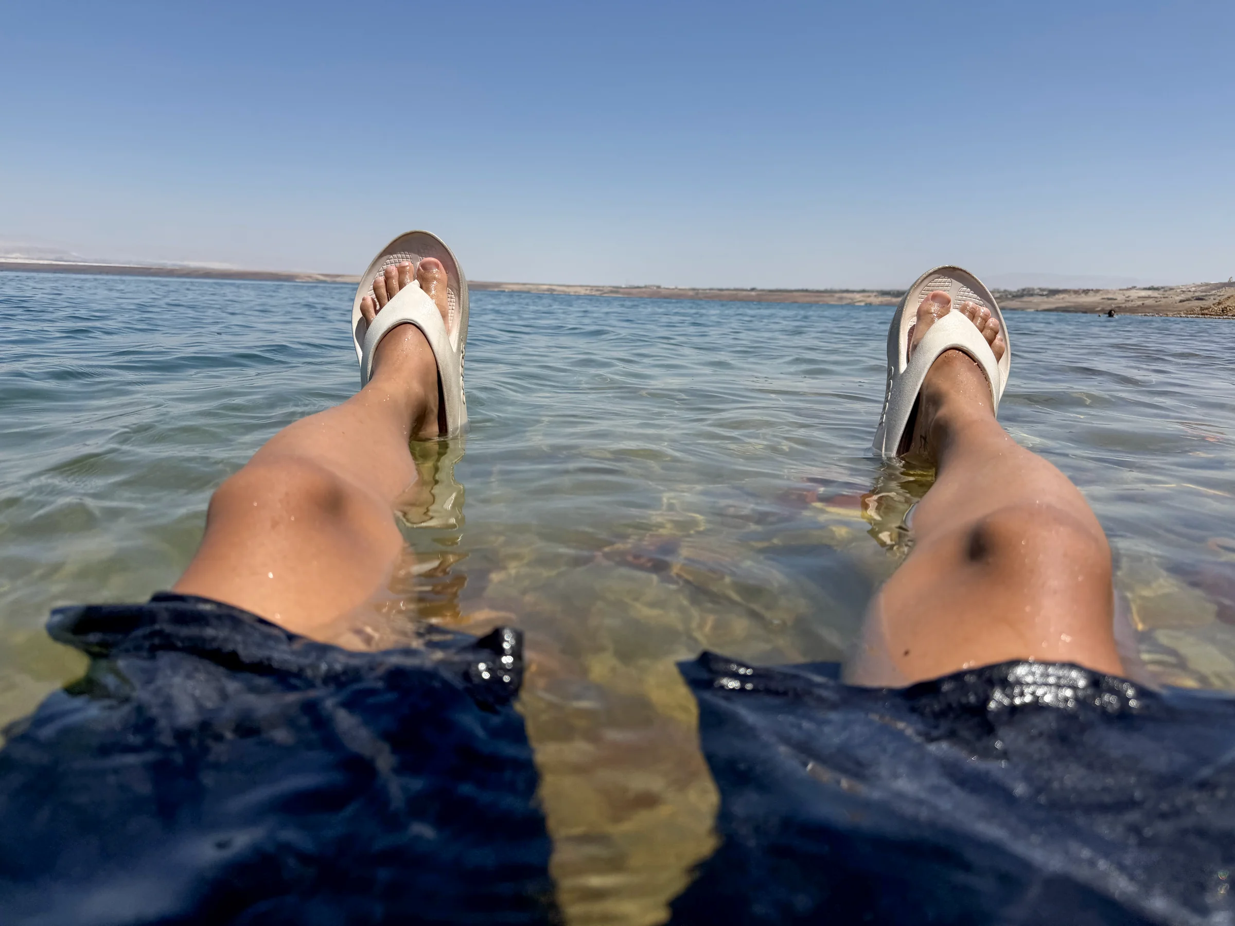初めての死海。本当に体が浮きました。
