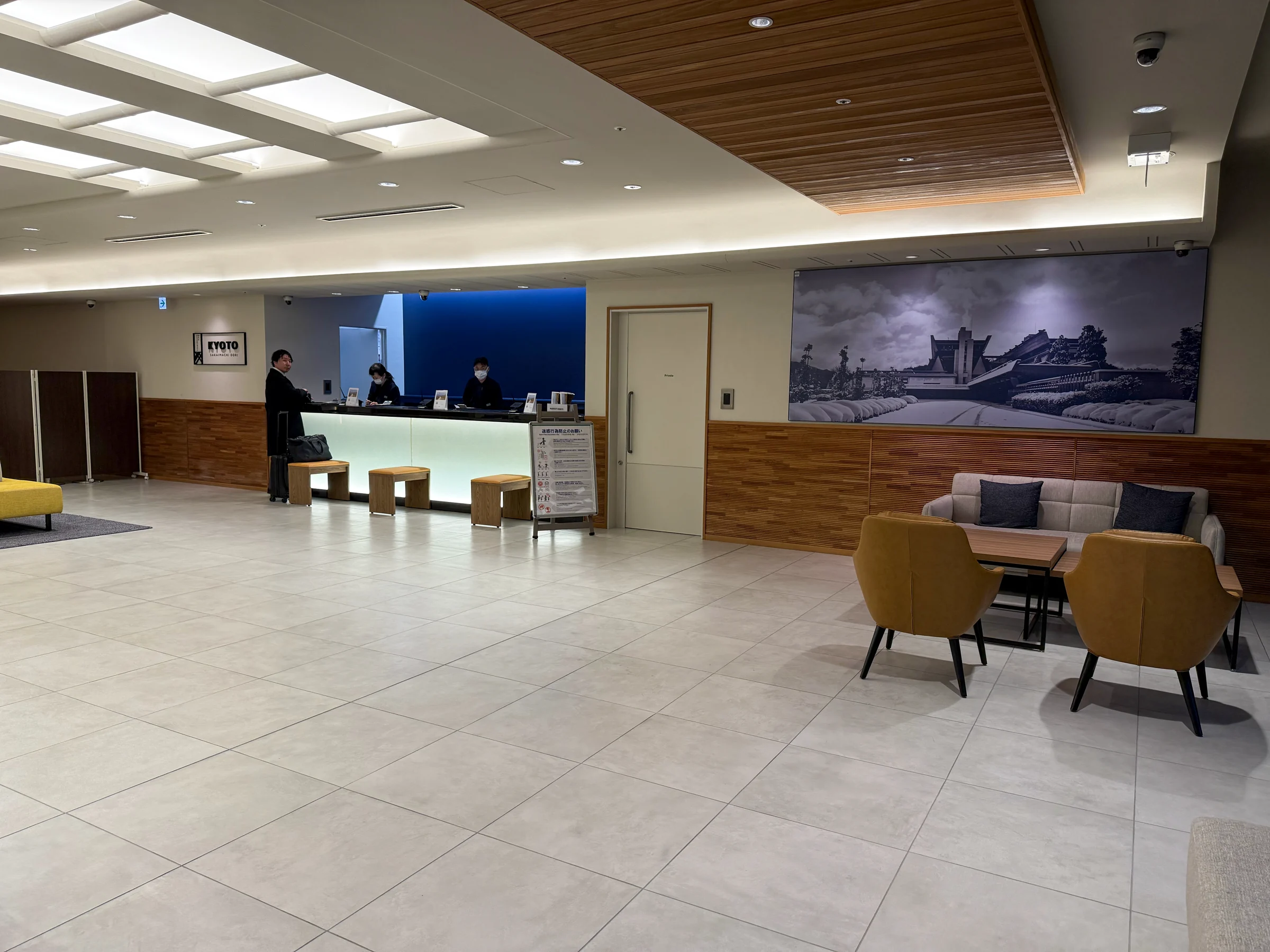 The spacious, bright lobby and reception.