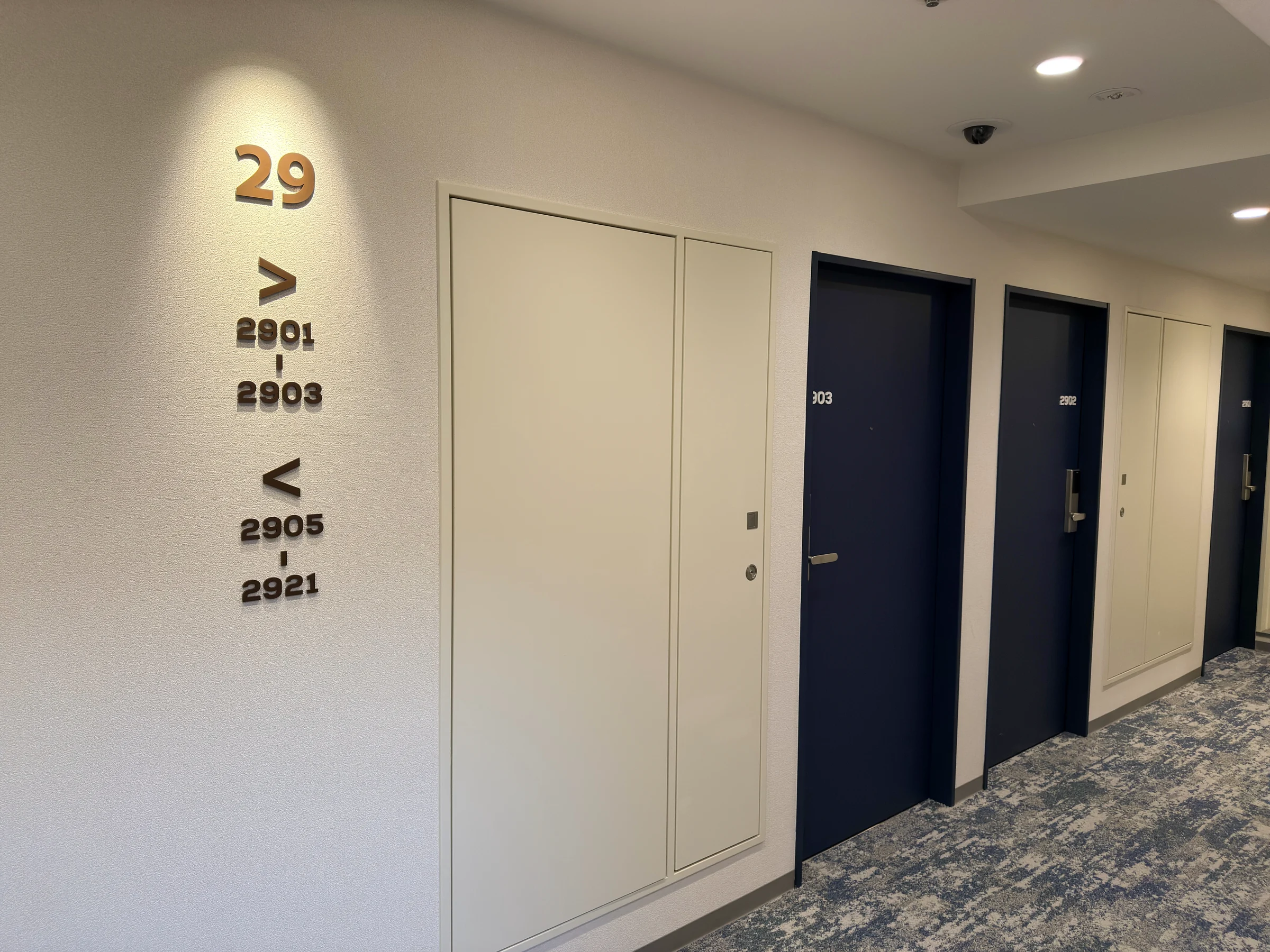This time, the room was on the top floor, level 29.