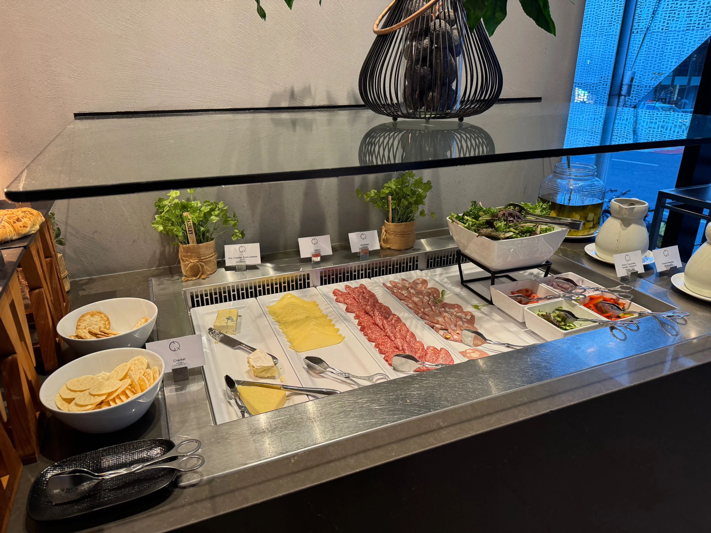 Ham, cheese, vegetables and other dishes.
