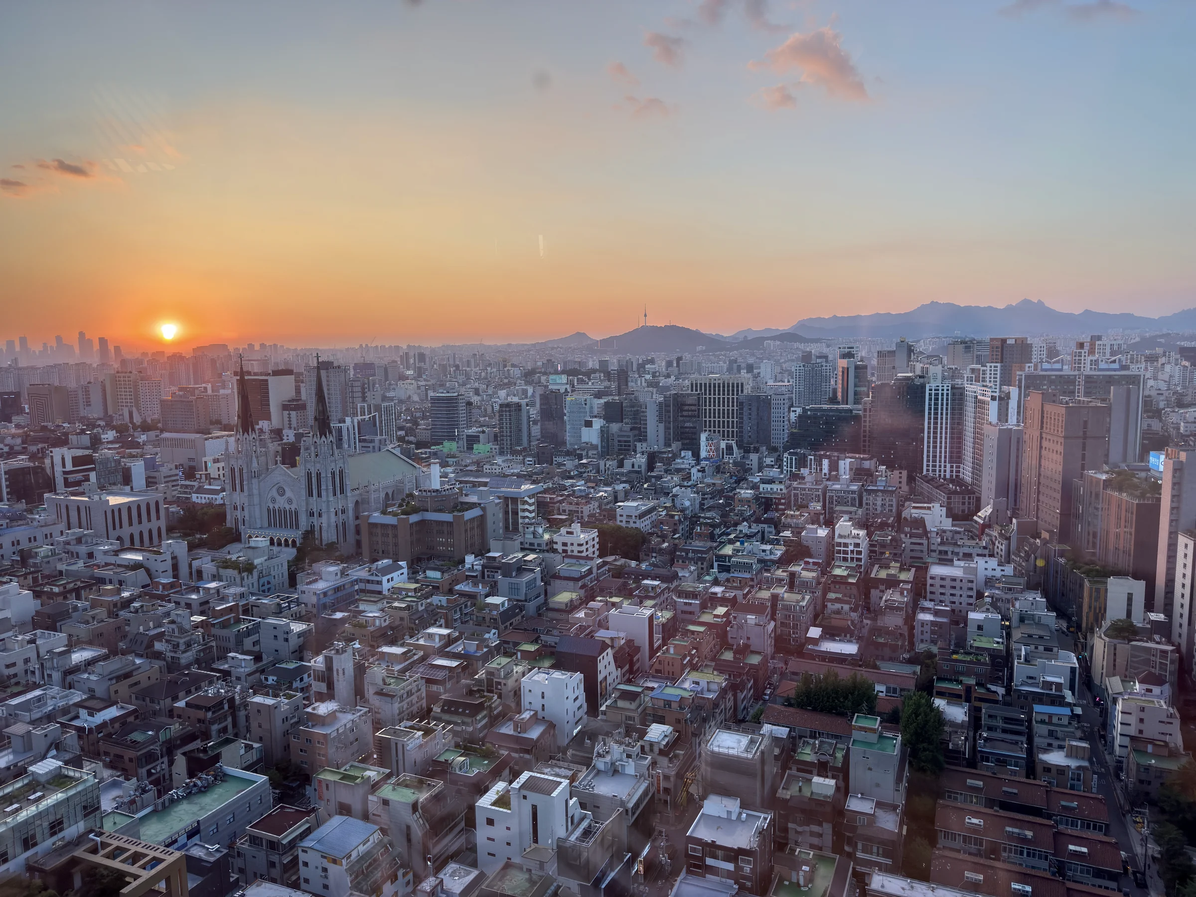 夕暮れの江南。