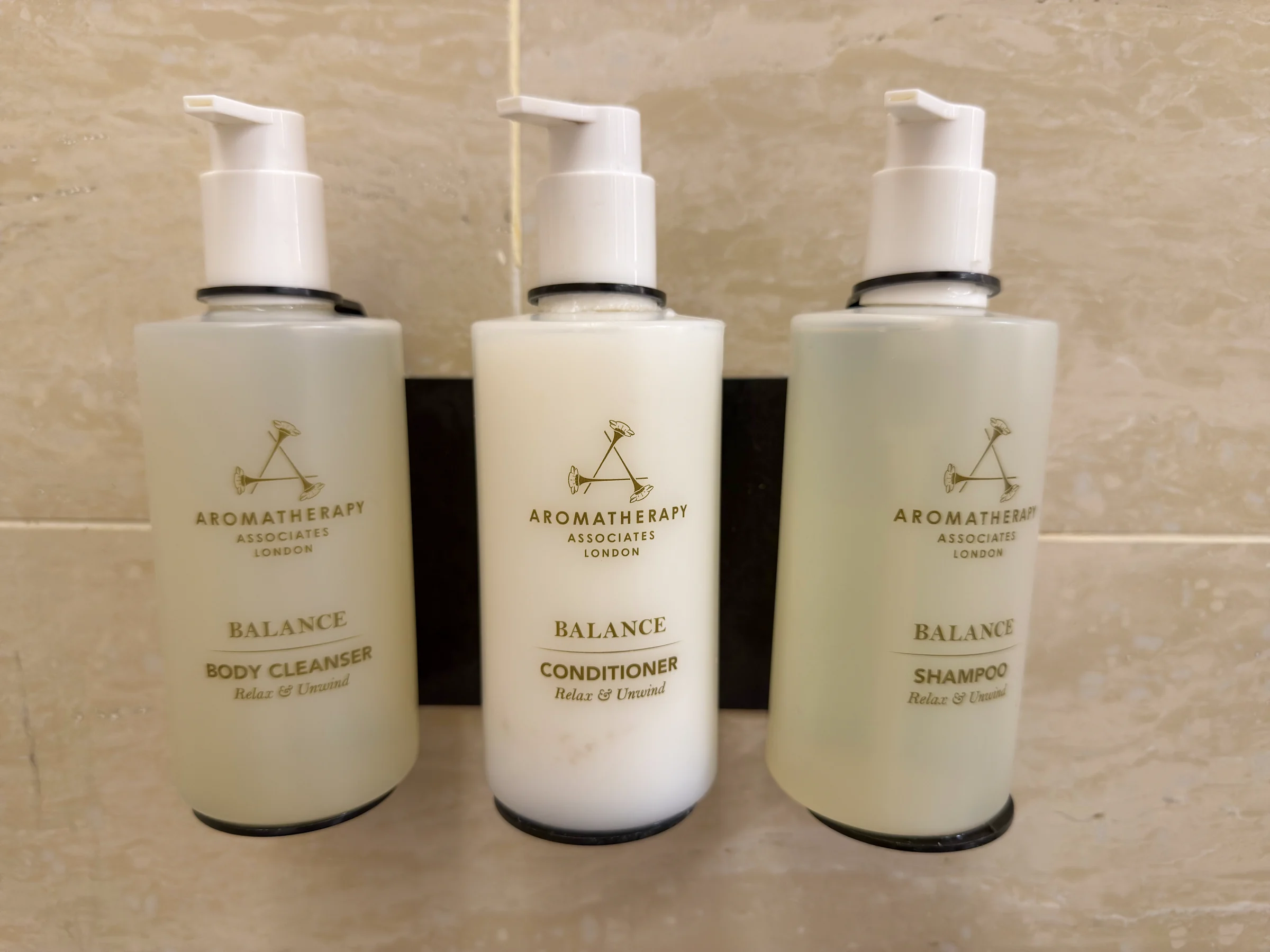 Aromatherapy Associatesのバスアメニティ。