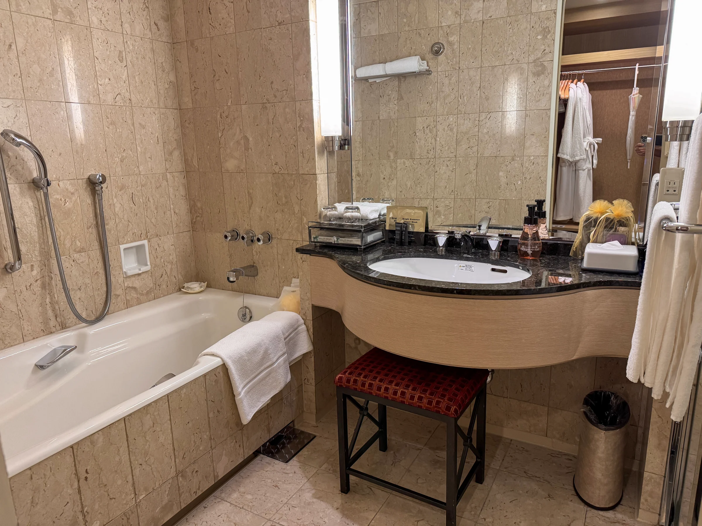 The bathtub and washbasin.