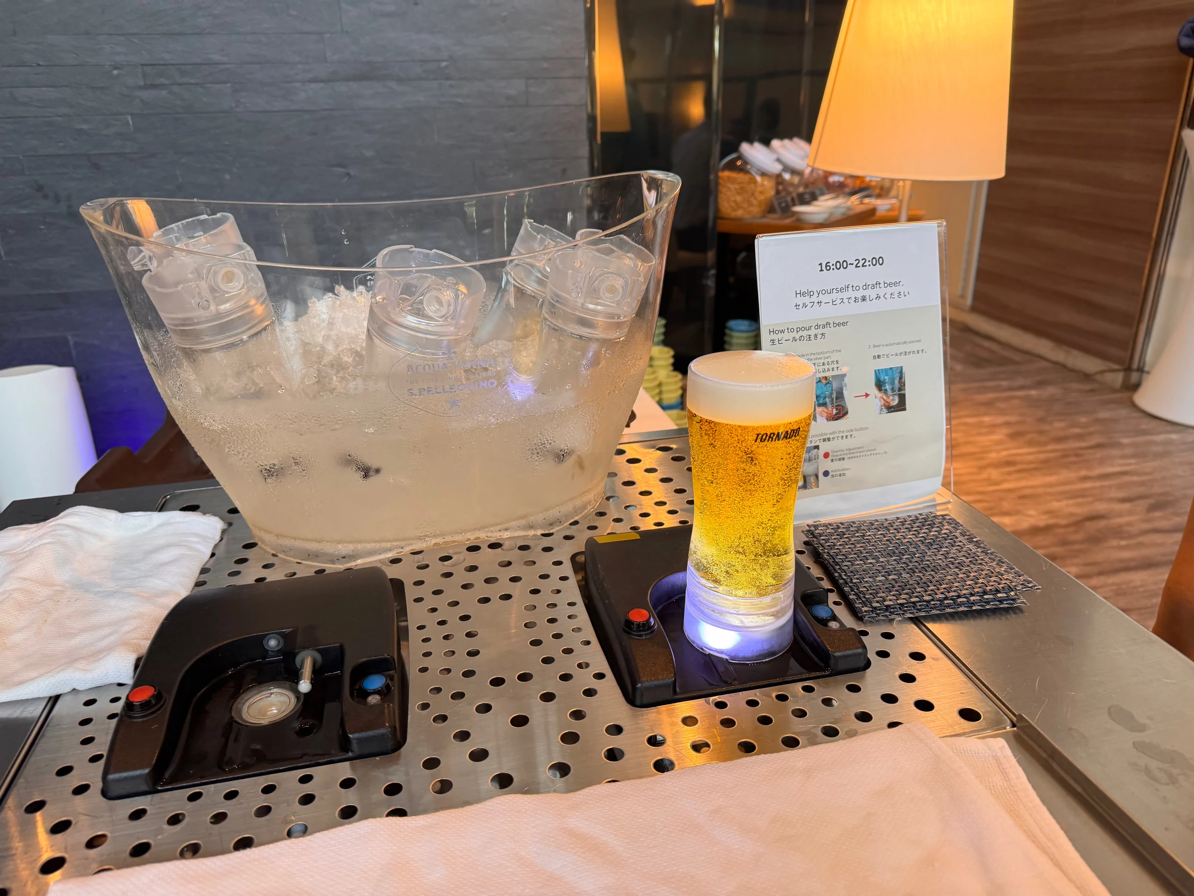 The Tornado beer dispenser, filling glasses from below