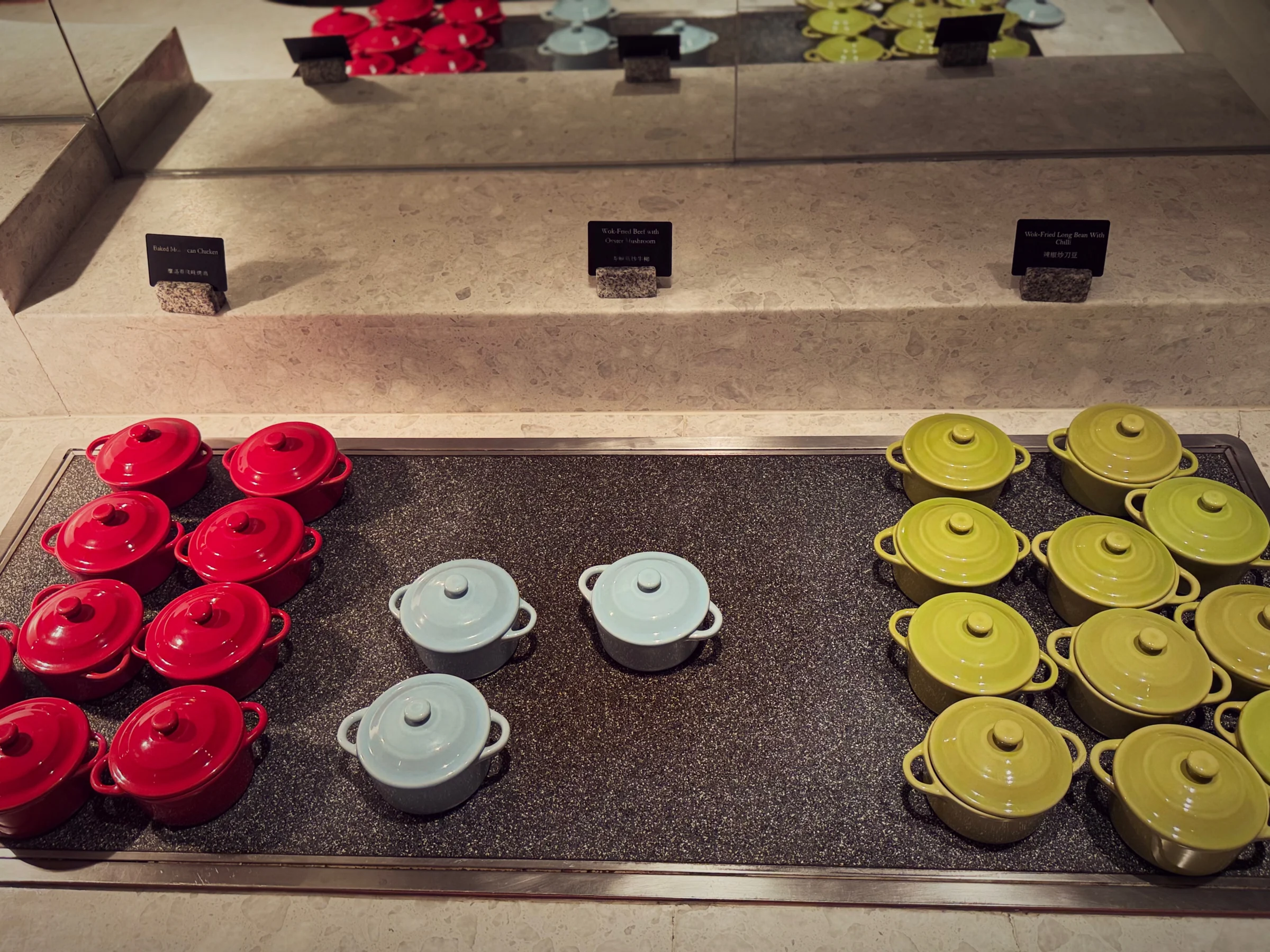 Hot dishes in small pots