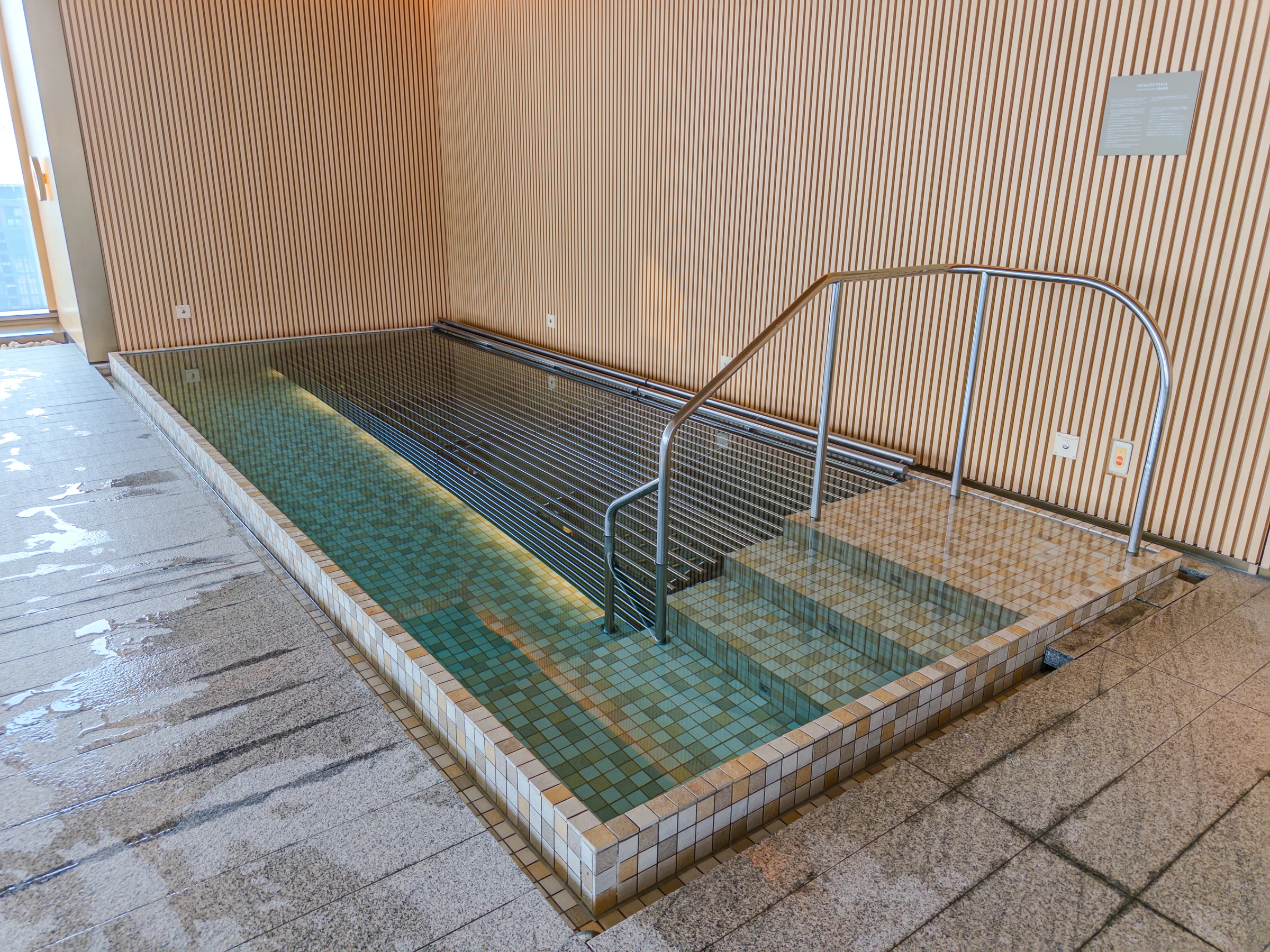 The whirlpool beside the swimming pool