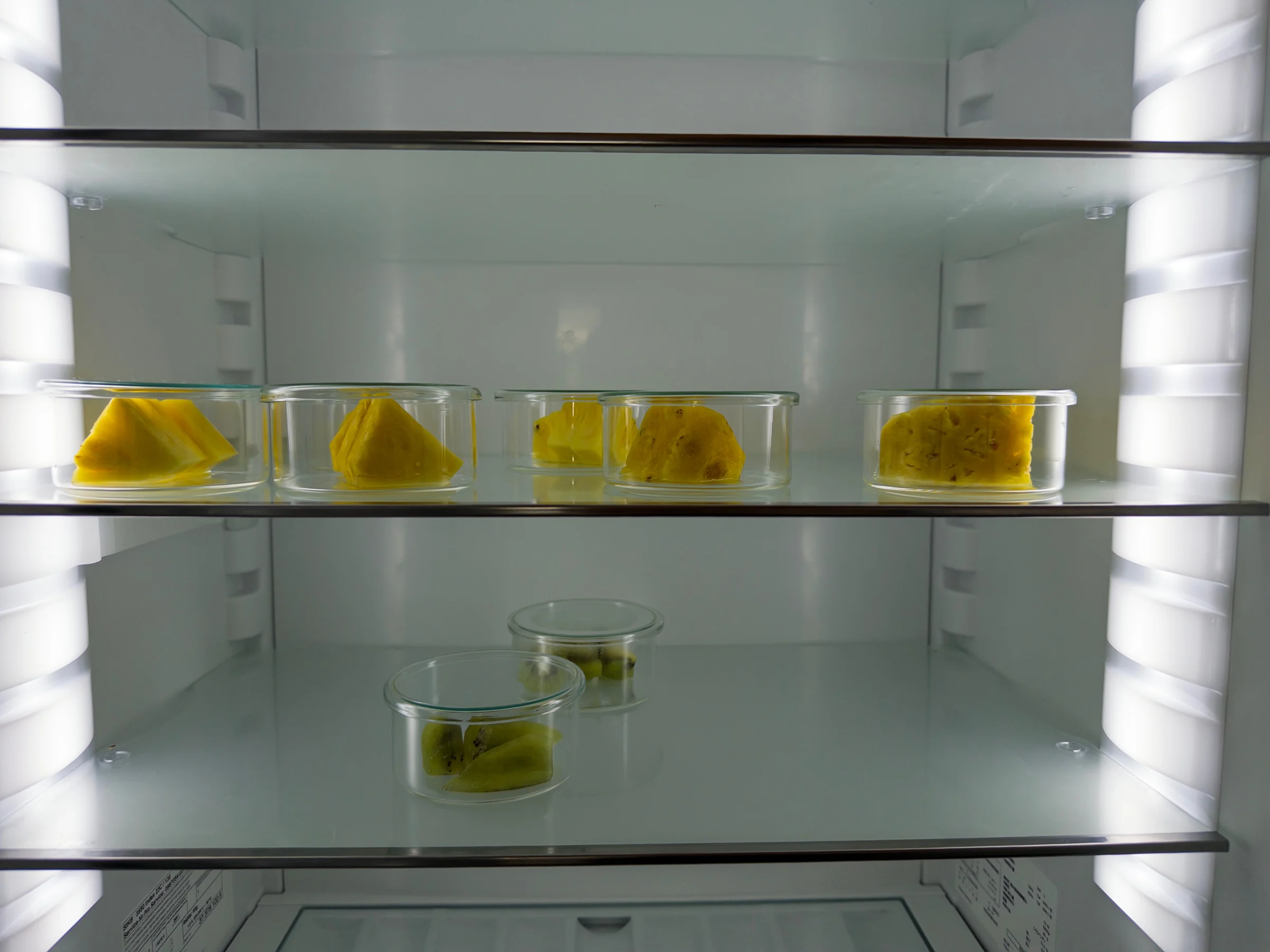 Fruit in the refrigerated display