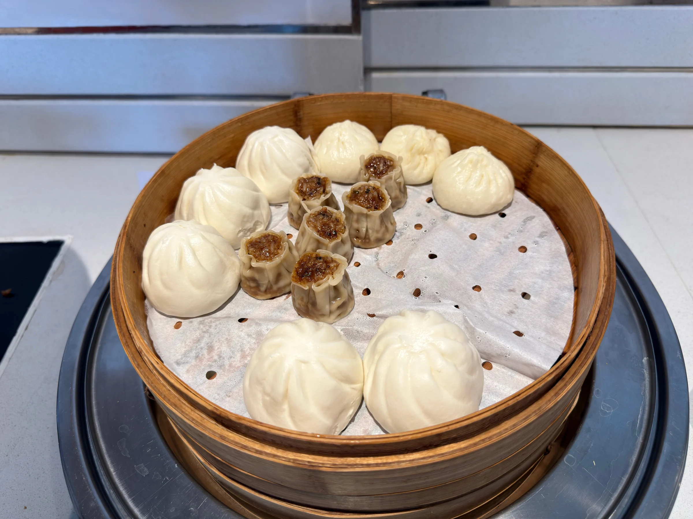 蒸籠に並ぶ点心